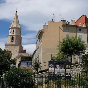 3* Aparthotel Residhotel Vieux Port