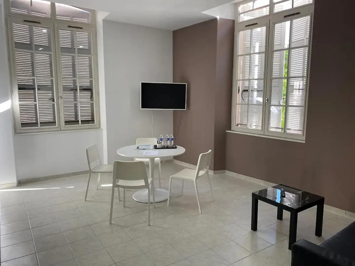 Five Stars C6 Aparthotel Marseille