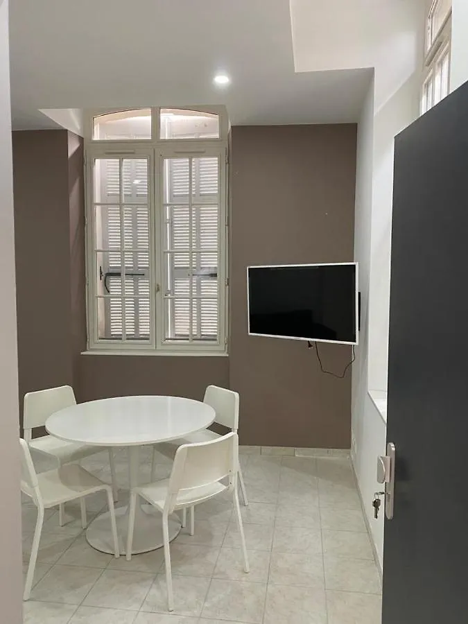 Five Stars C6 Aparthotel Marseille